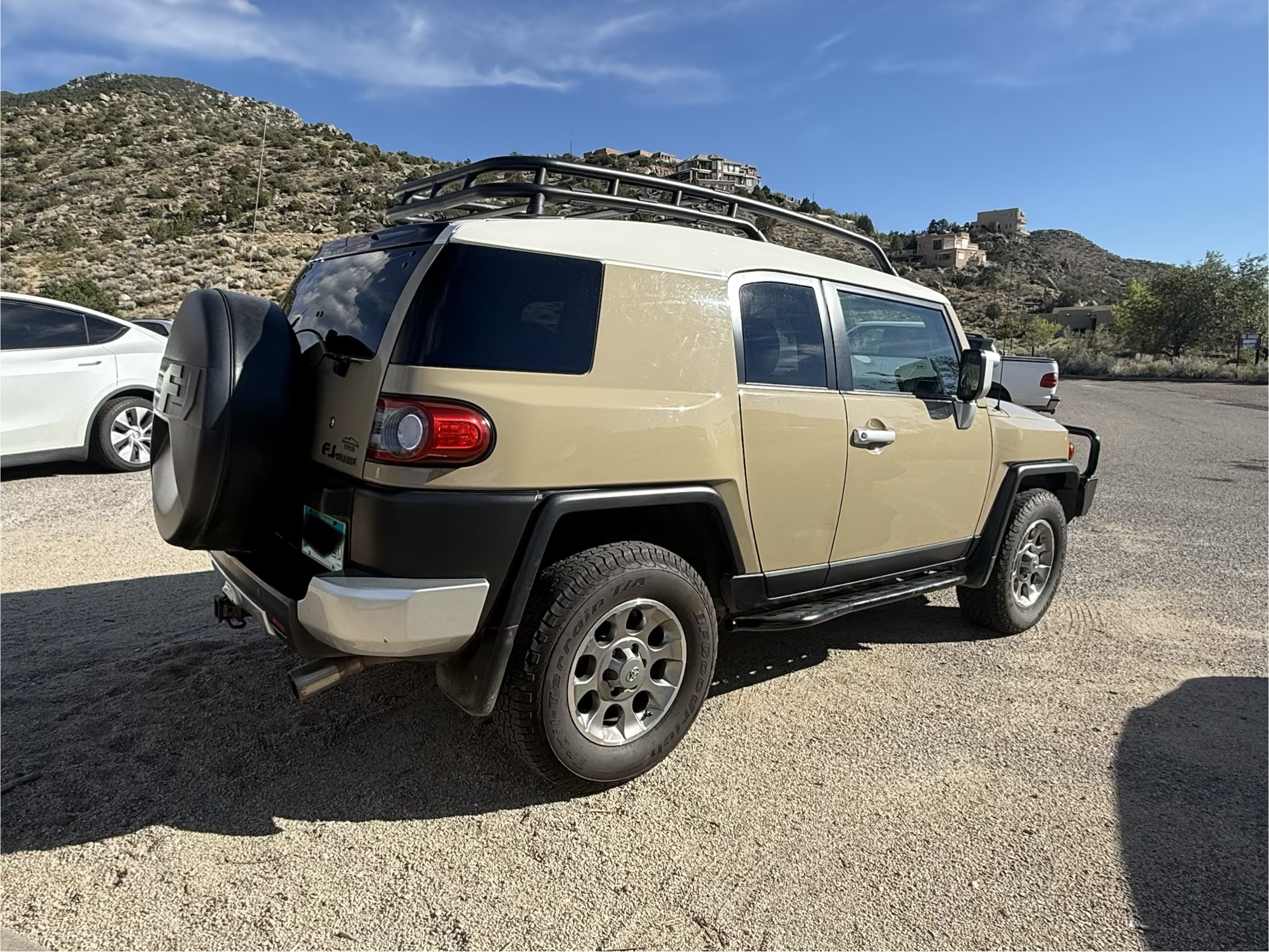 Used 2012 Toyota FJ Cruiser 4WD w/ Upgrade Pkg image 9