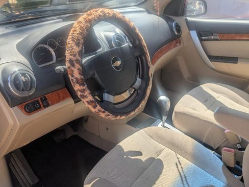 Used 2011 Chevrolet Aveo LT image 4