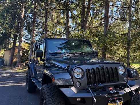 Used 2016 Jeep Wrangler Unlimited Sport AWD/4WD image 1