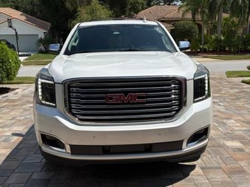Used 2017 GMC Yukon SLT w/ Open Road Package AWD/4WD image 5