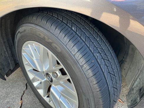 Used 2016 Toyota Camry LE image 19