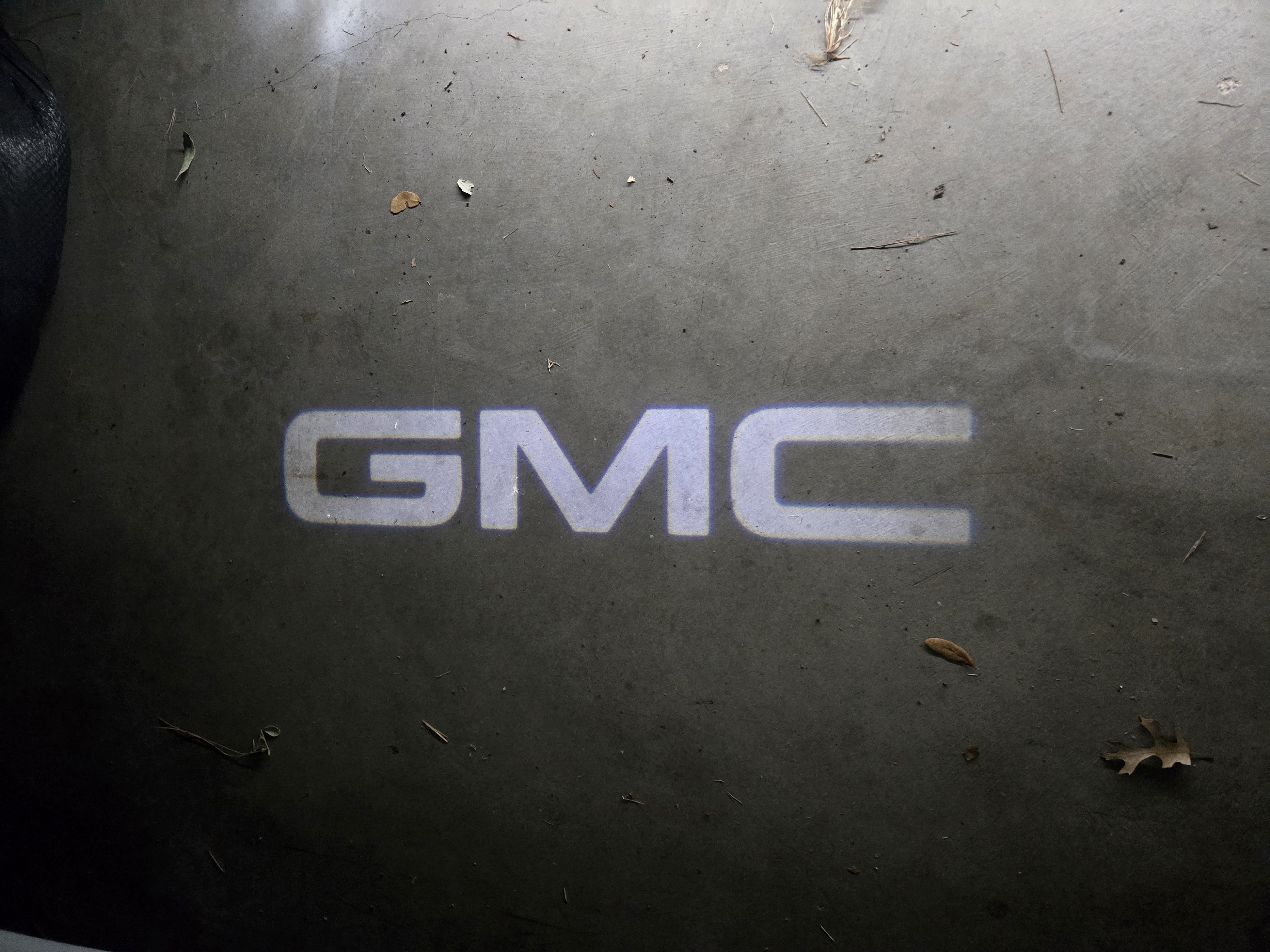 Used 2024 GMC Yukon Denali Ultimate AWD/4WD image 16
