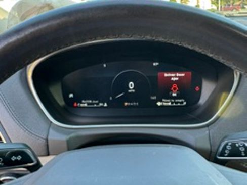 Used 2020 Lincoln Nautilus Reserve FWD image 5