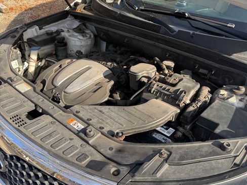Used 2013 Kia Sorento LX image 12