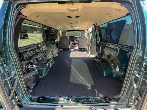 Used 2009 Ford E-150 and Econoline 150 Wagon RWD image 8