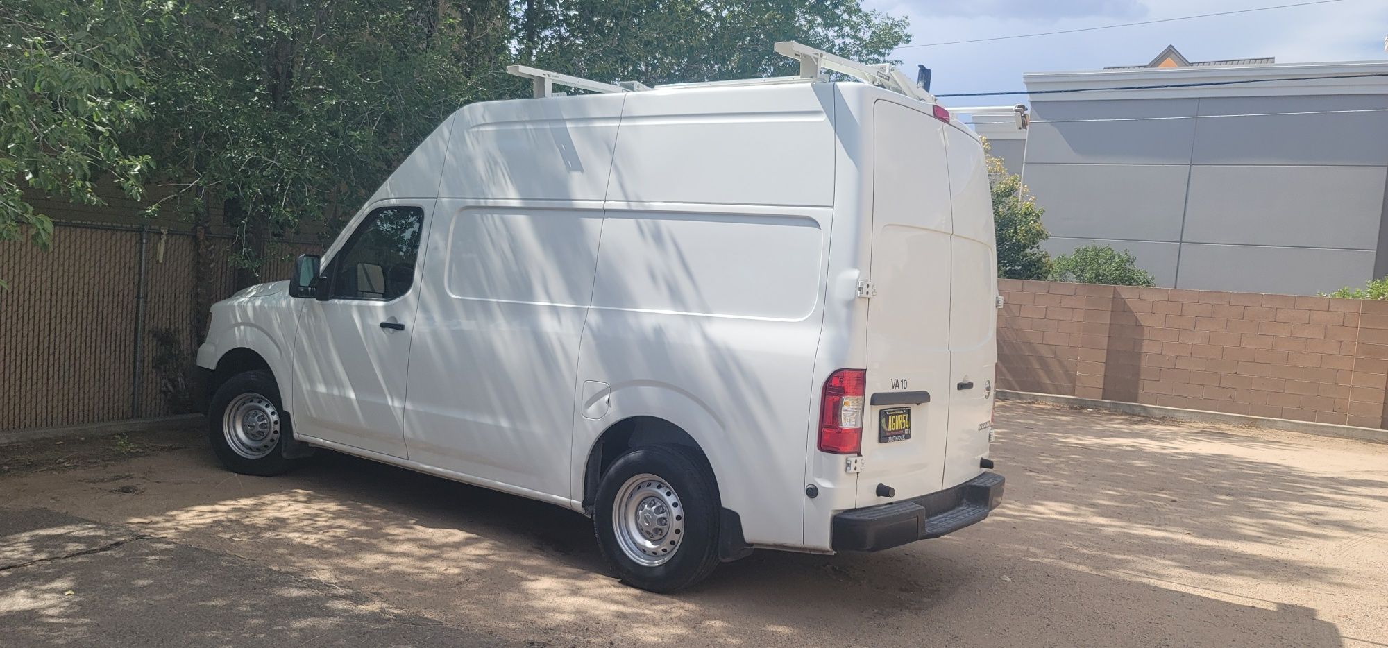 Used 2018 Nissan NV 2500 S RWD image 1
