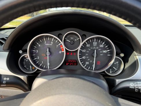 Used 2011 MAZDA MX-5 Miata Grand Touring image 9