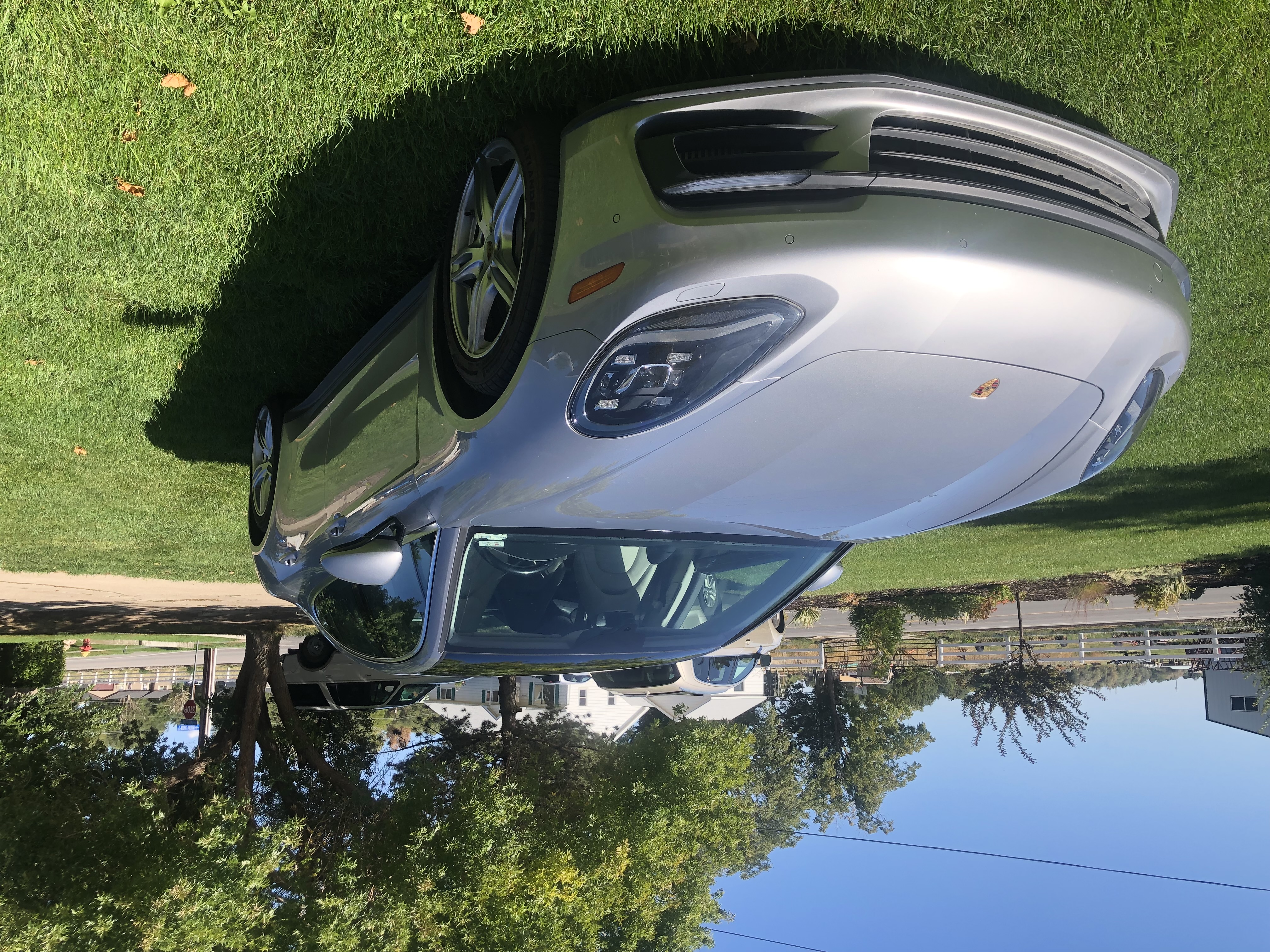 Used 2018 Porsche Panamera 4S AWD/4WD image 5