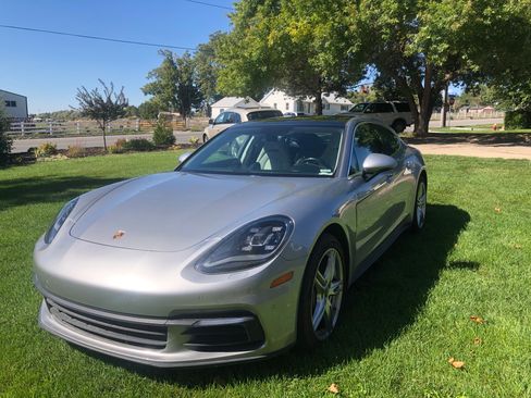Used 2018 Porsche Panamera 4S image 5