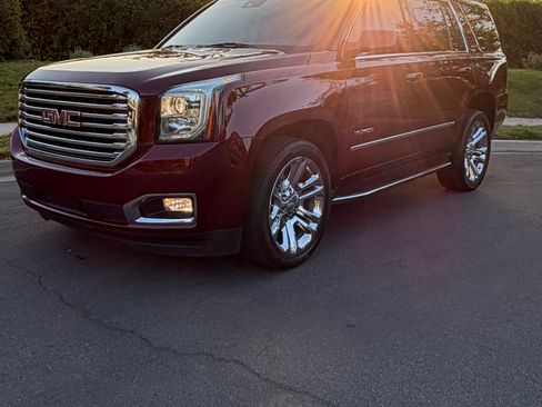 Used 2018 GMC Yukon SLT w/ Premium Edition RWD image 2