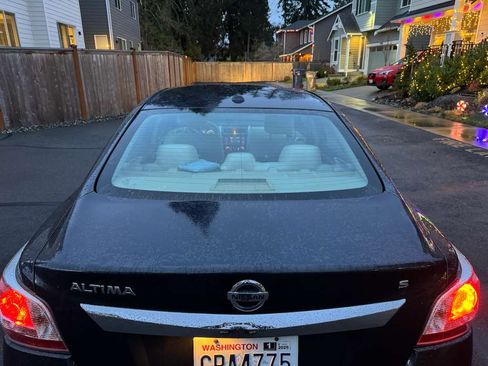 Used 2015 Nissan Altima 2.5 S w/ Power Driver Seat Package image 2