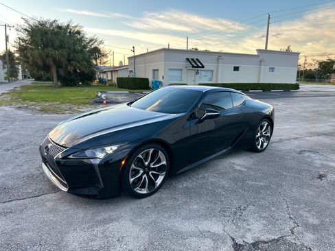 Used 2018 Lexus LC 500 Coupe image 17
