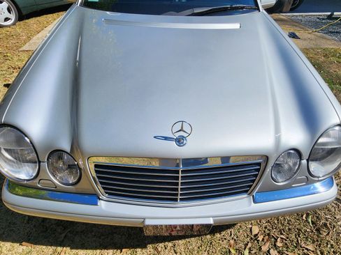 Used 1997 Mercedes-Benz E 420 Sedan image 10