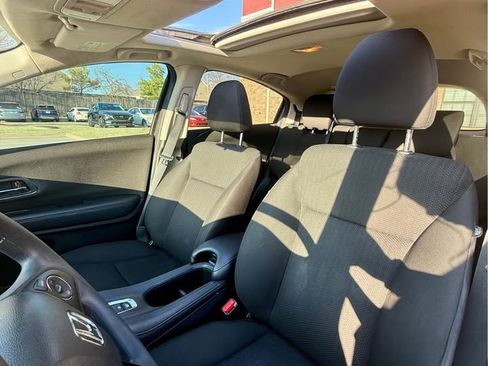 Used 2016 Honda HR-V EX image 6