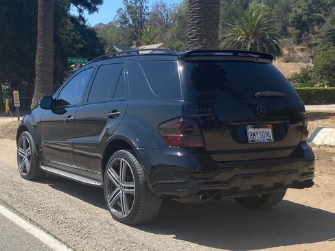 Used 2010 Mercedes-Benz ML 63 AMG 4MATIC image 8