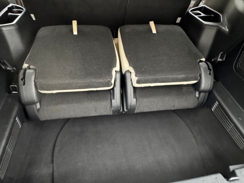 Used 2016 Ford Explorer Platinum image 18