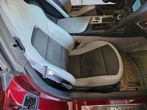 Used 2017 Chevrolet Corvette Stingray Z51 Coupe 2D image 5