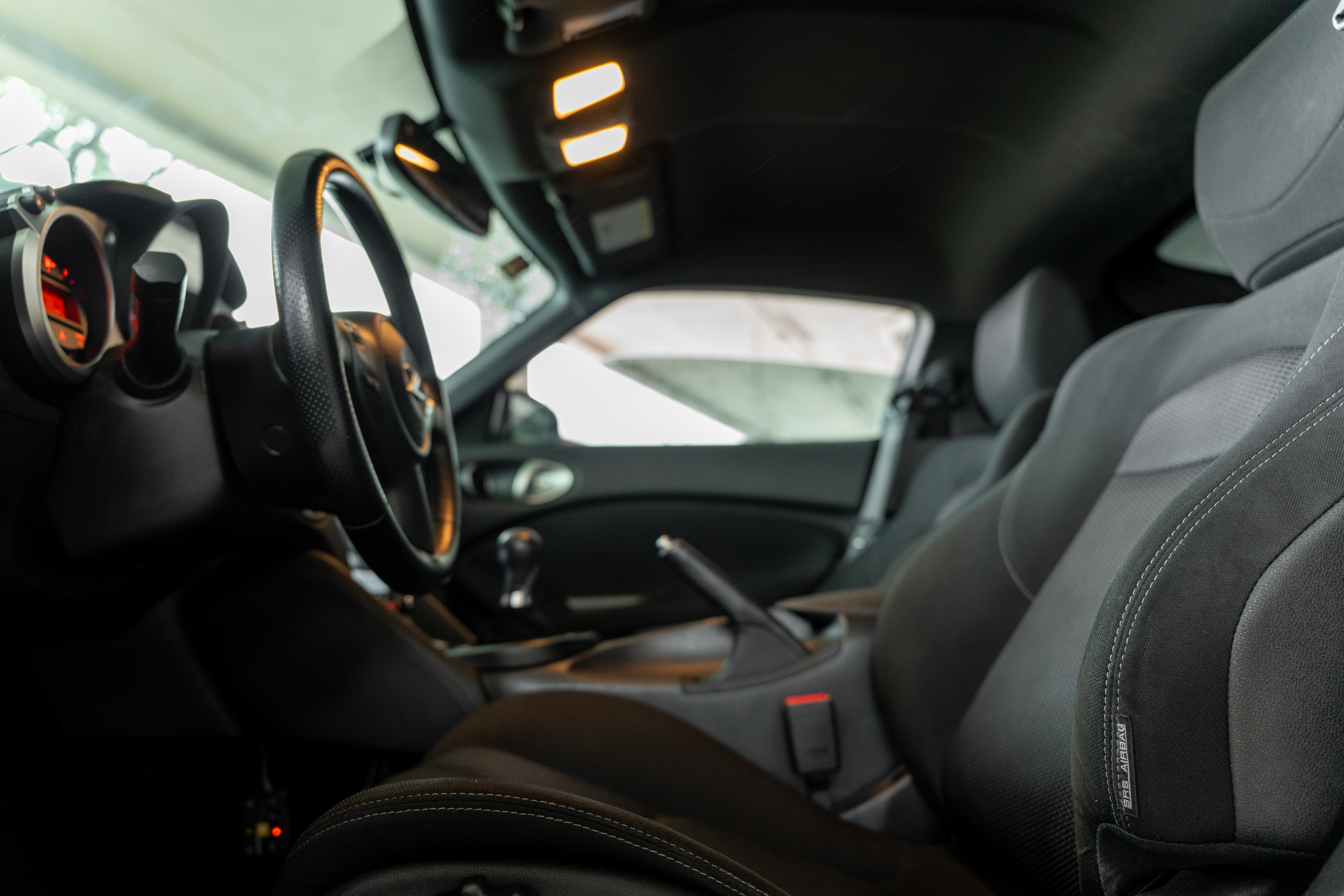 Used 2014 Nissan 370Z Coupe RWD image 22