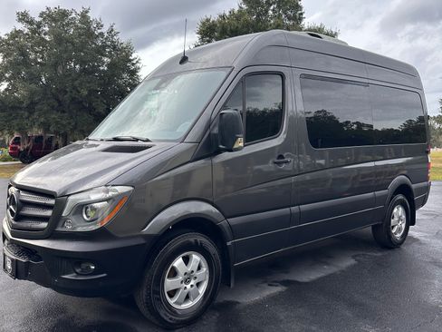 Used 2018 Mercedes-Benz Sprinter 2500 image 4
