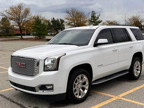 Used 2016 GMC Yukon SLT image 1