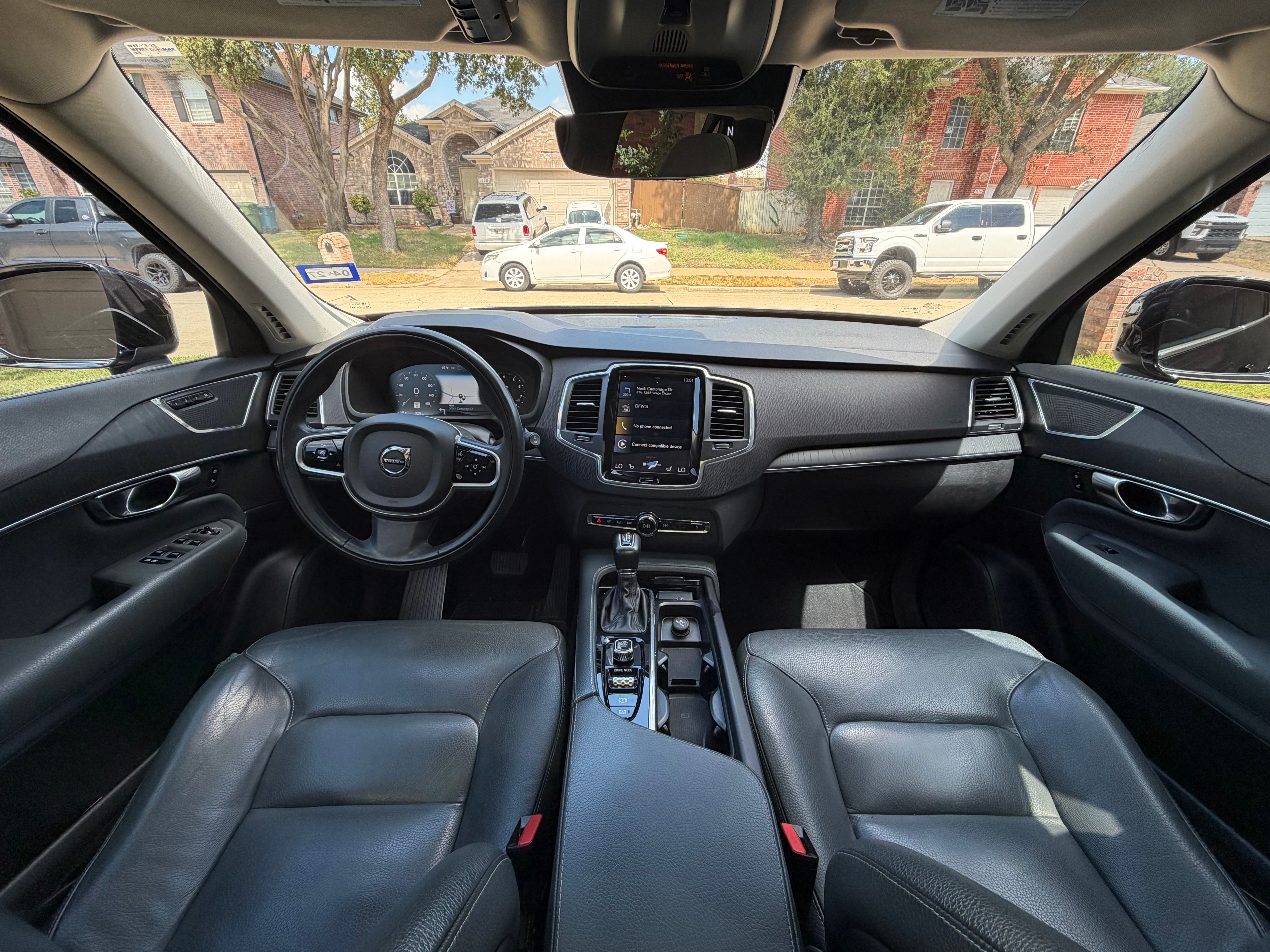 Used 2020 Volvo XC90 T6 Momentum w/ Protection Package AWD/4WD image 16
