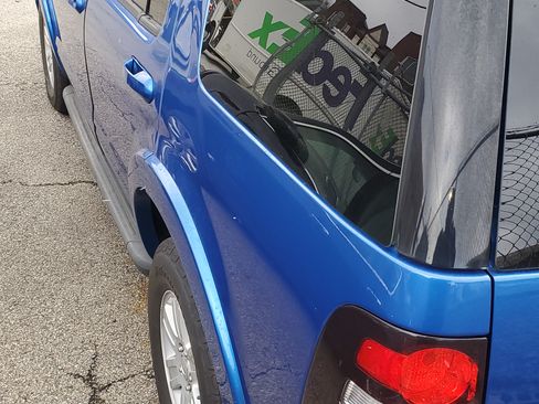 Used 2010 Ford Explorer XLT image 6