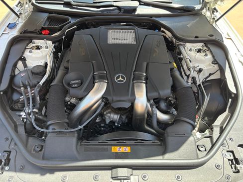 Used 2020 Mercedes-Benz SL 550 image 16