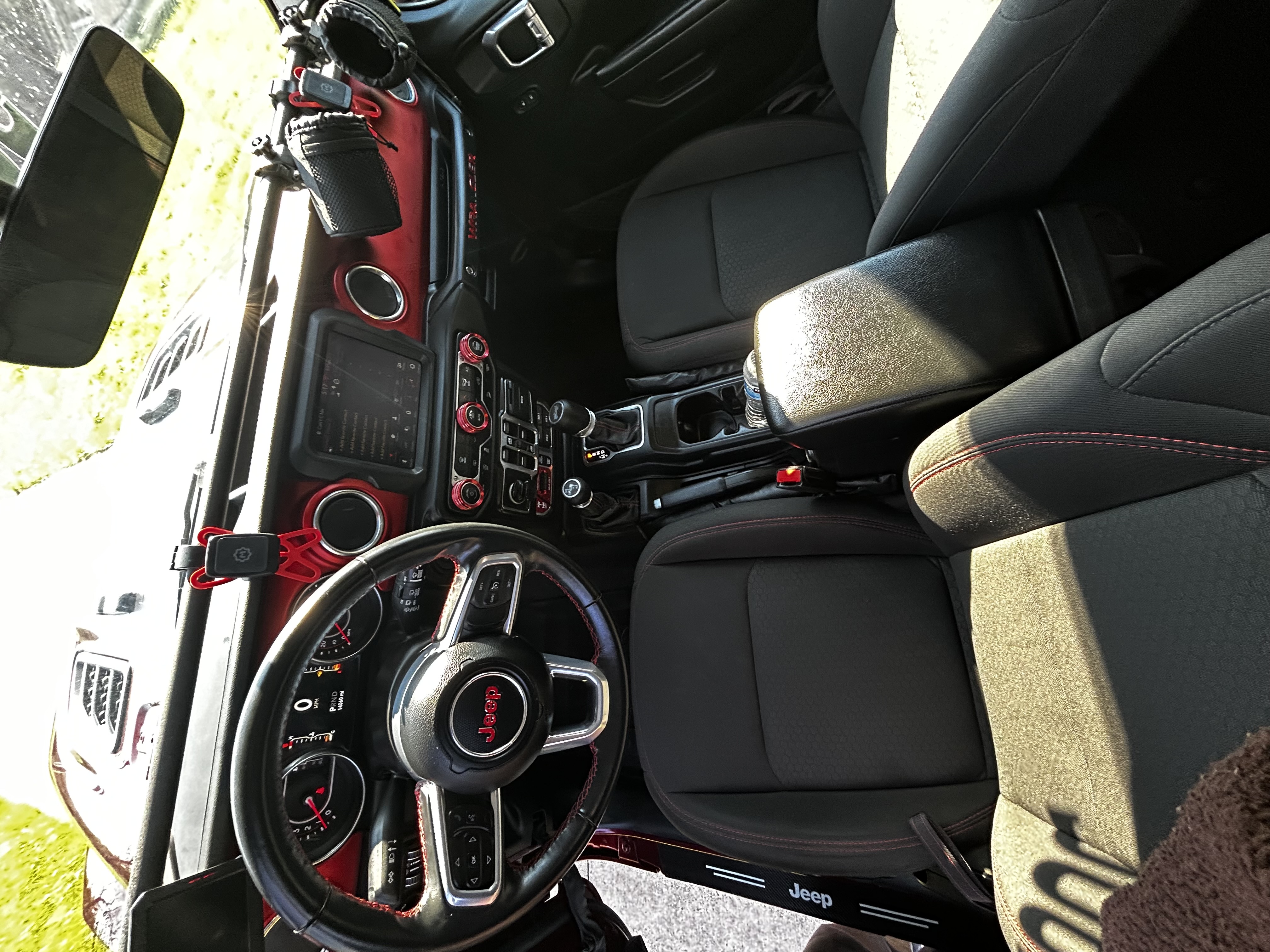Used 2021 Jeep Wrangler Unlimited Rubicon AWD/4WD image 9