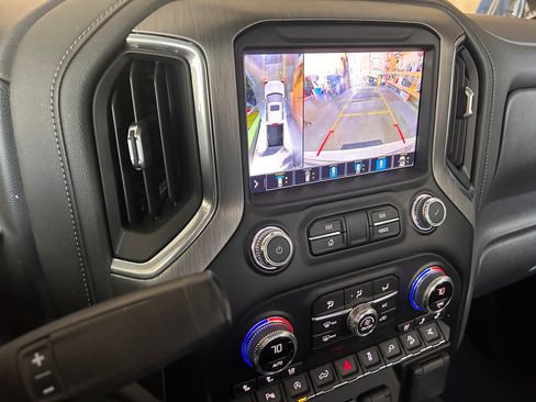 Used 2021 GMC Sierra 1500 Denali w/ Denali Ultimate Package image 2