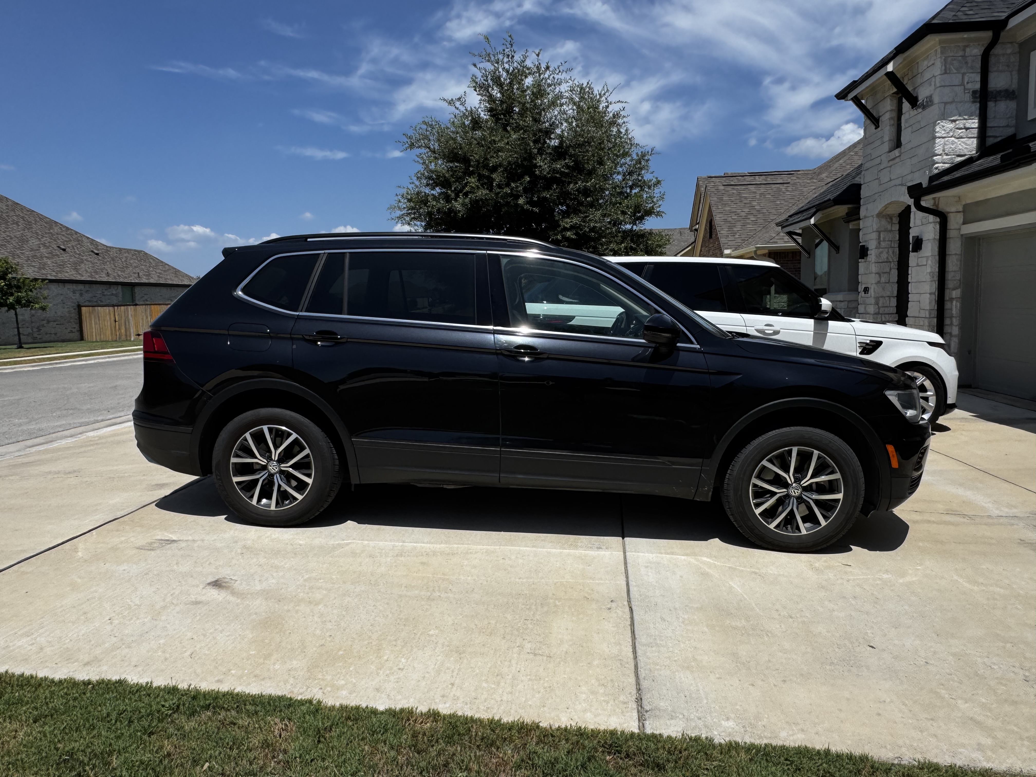 Used 2019 Volkswagen Tiguan SE FWD image 13