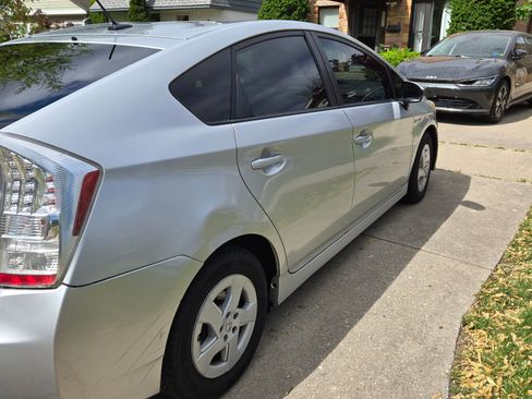 Used 2010 Toyota Prius Three image 10