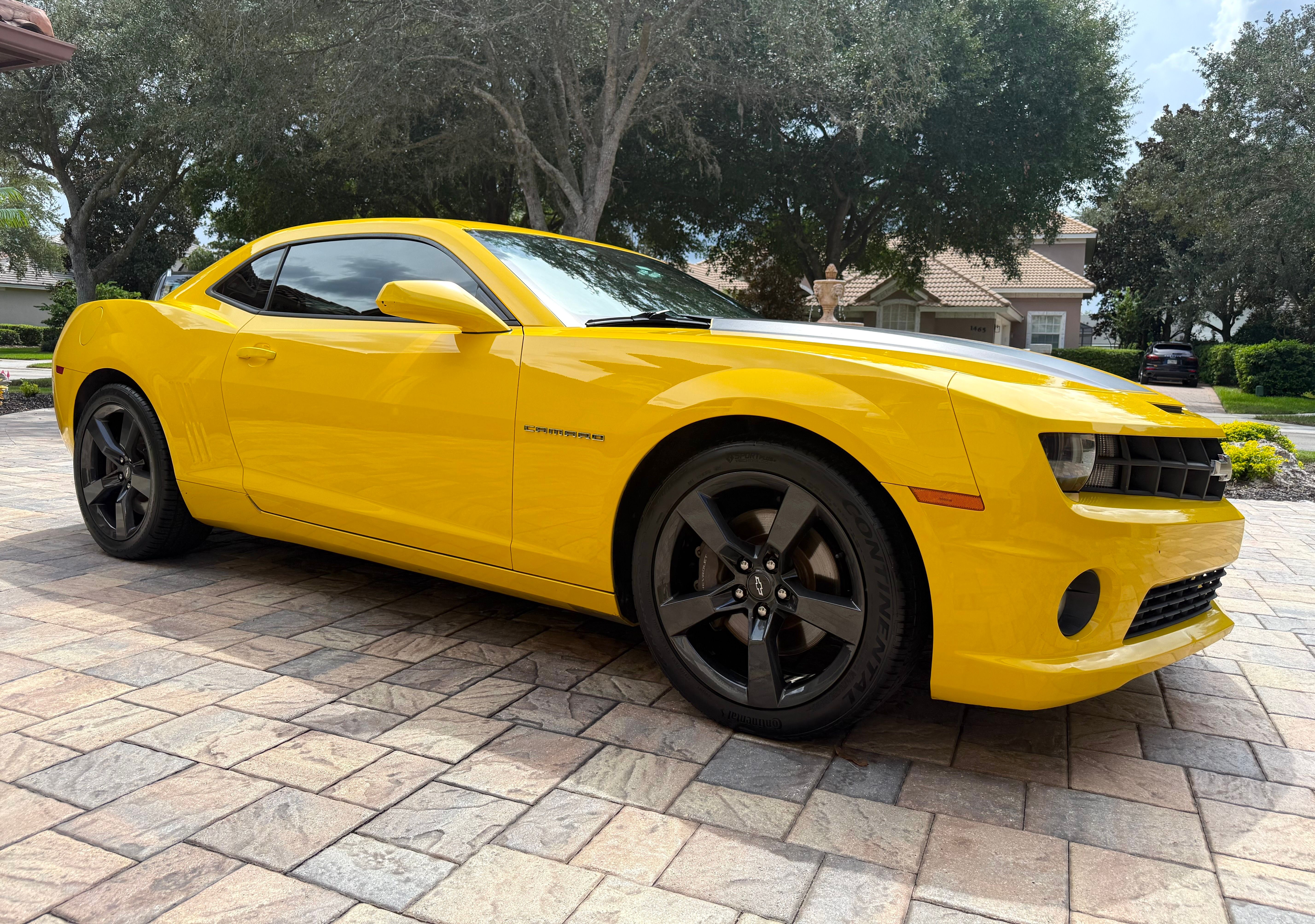 Used 2010 Chevrolet Camaro SS w/ RS Package RWD image 8