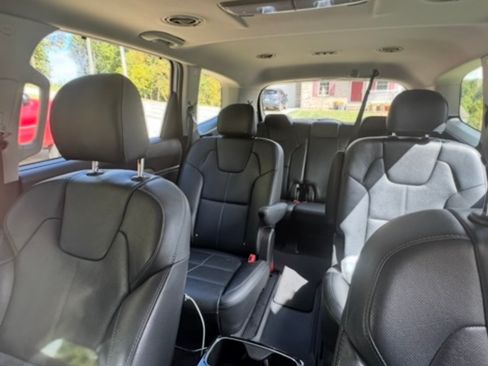 Used 2020 Kia Telluride EX w/ EX Premium Package image 17