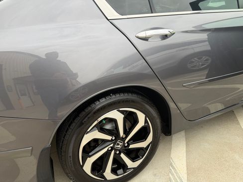 Used 2016 Honda Accord EX-L image 18