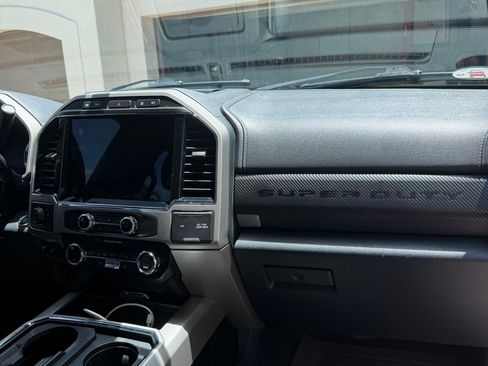 Used 2022 Ford F250 Lariat w/ Black Appearance Package AWD/4WD image 15
