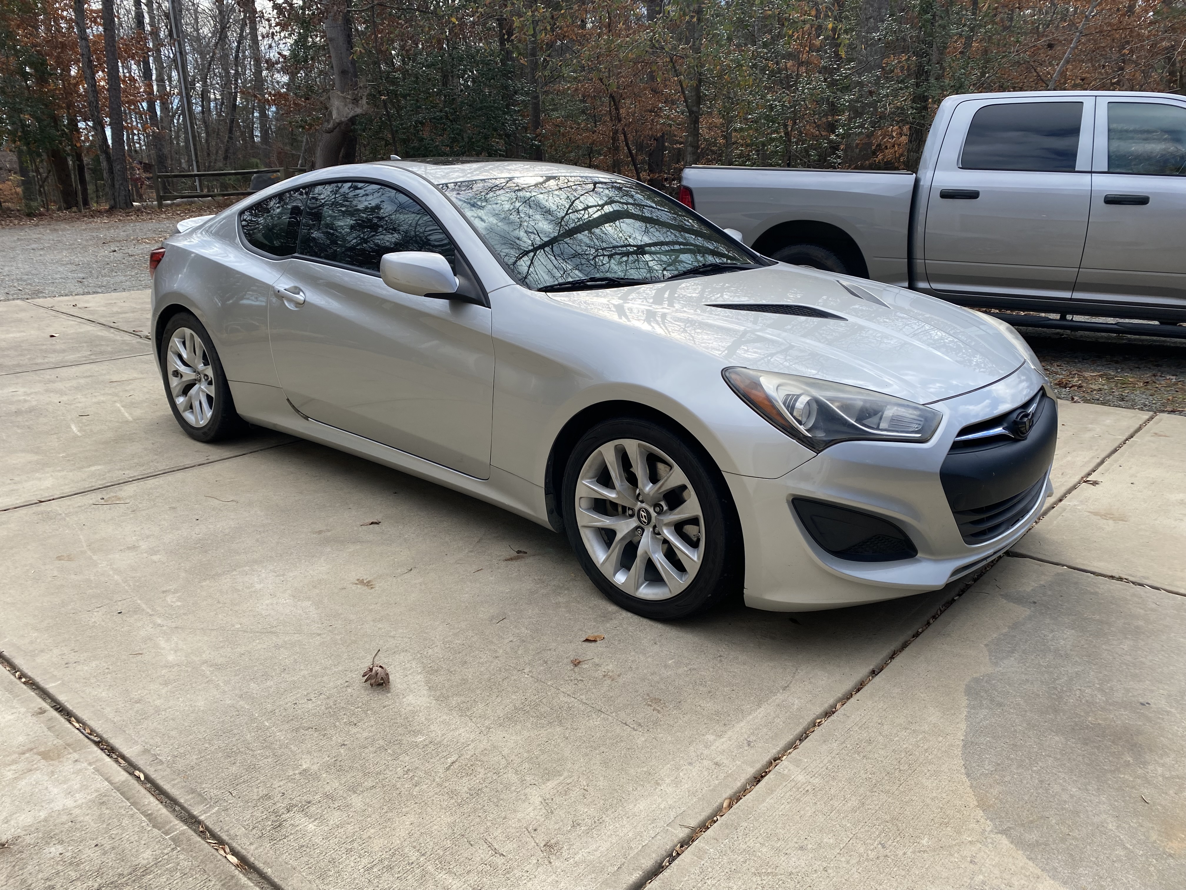 Used 2013 Hyundai Genesis 2.0T RWD image 1