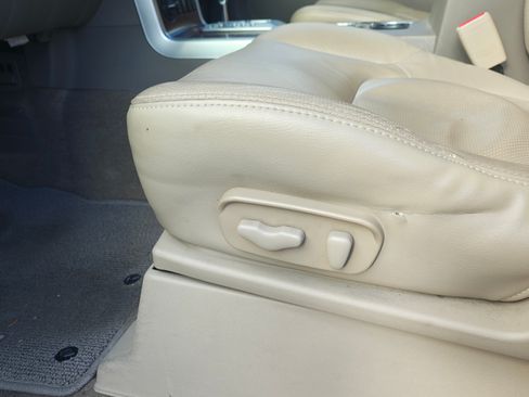 Used 2012 Nissan Pathfinder LE image 24