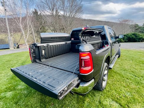 Used 2019 RAM 1500 Limited image 6