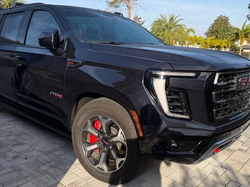 Used 2025 GMC Yukon XL AT4 Ultimate image 1