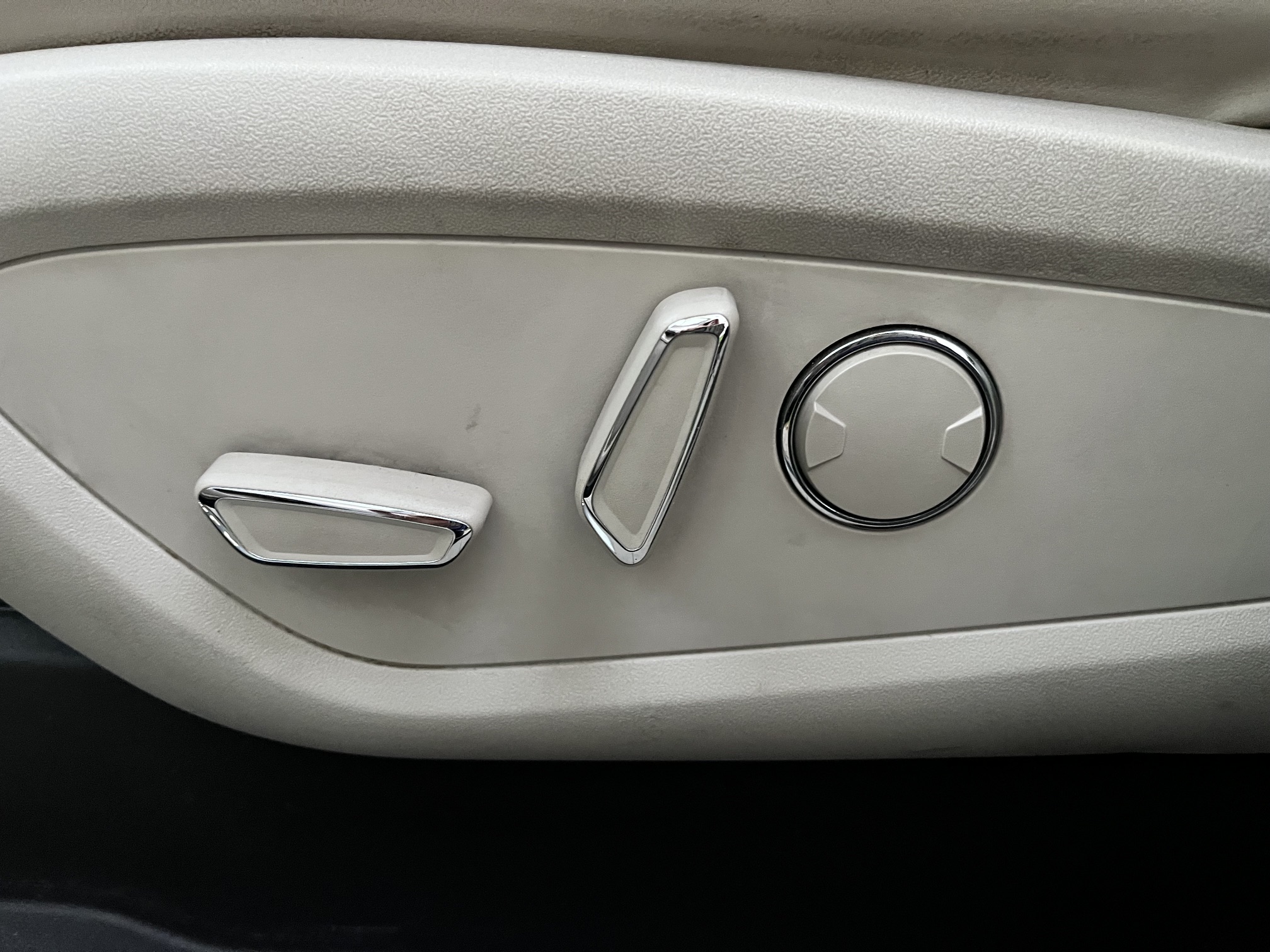 Used 2017 Lincoln MKC Select FWD image 26