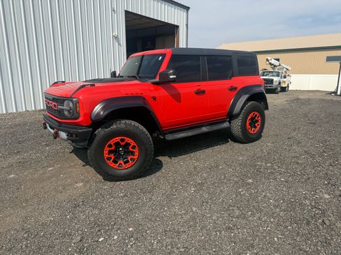 Used 2023 Ford Bronco Raptor AWD/4WD image 2