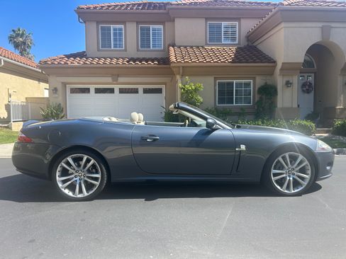Used 2007 Jaguar XK Convertible RWD image 8