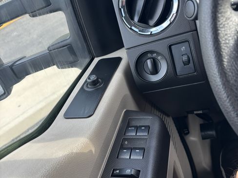 Used 2010 Ford F350 XLT image 9