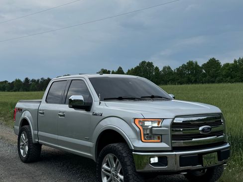 Used 2016 Ford F150 Lariat w/ Equipment Group 502A Luxury image 4