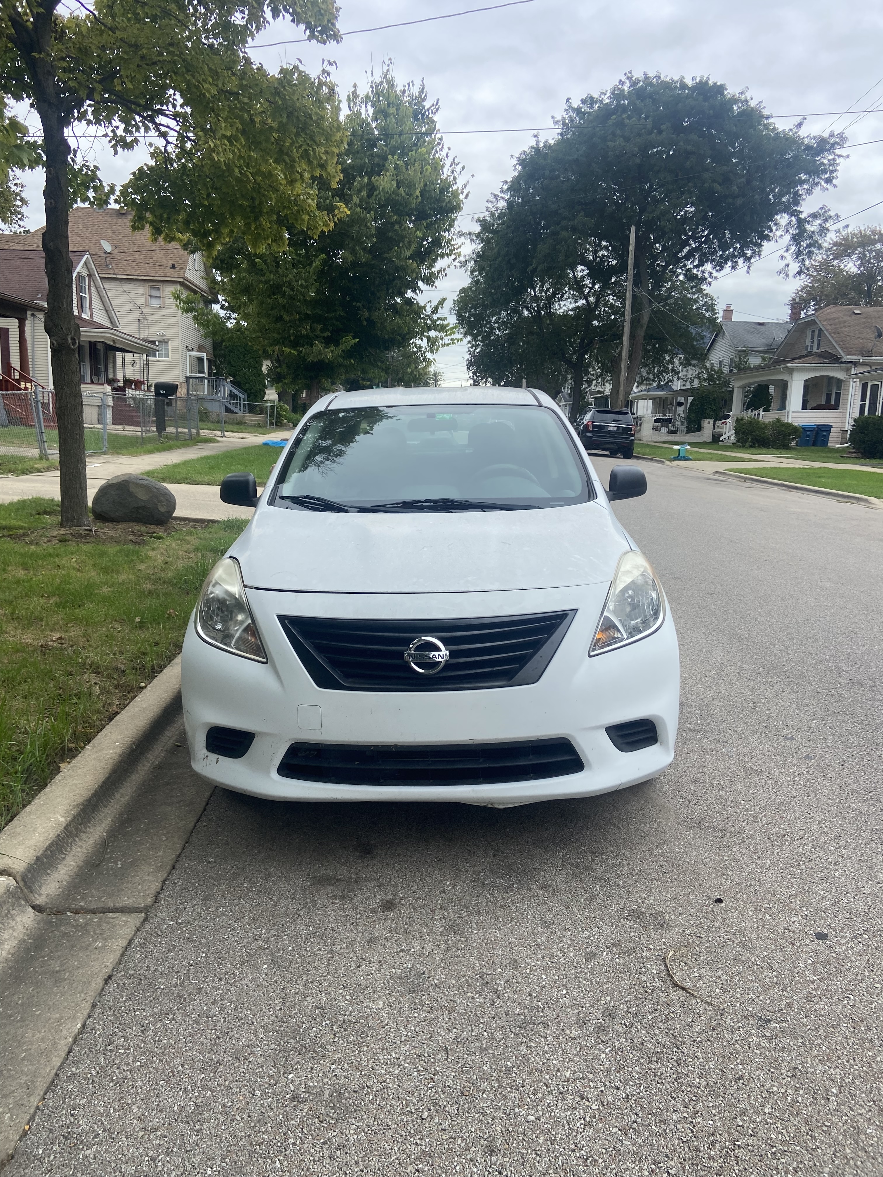Used 2012 Nissan Versa S FWD image 1
