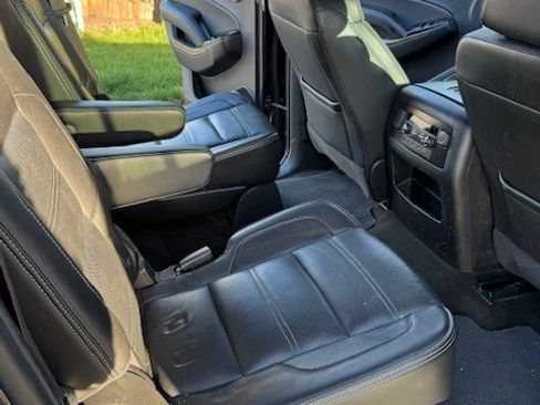 Used 2017 GMC Yukon Denali w/ Open Road Package image 8
