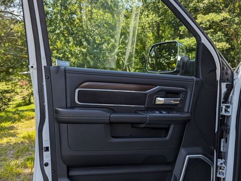 Used 2022 RAM 2500 Laramie image 15