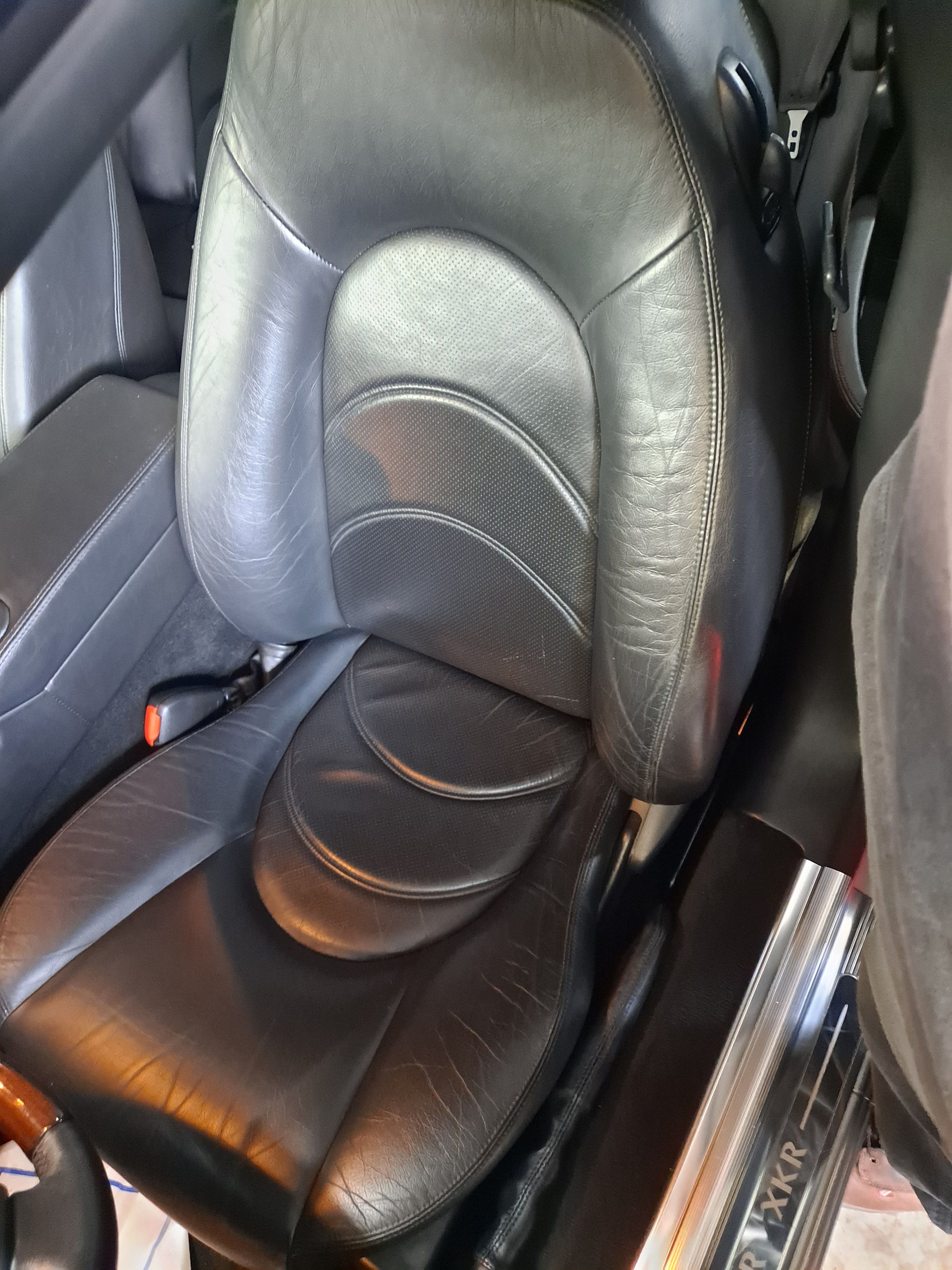 Used 2001 Jaguar XK8 Coupe RWD image 16