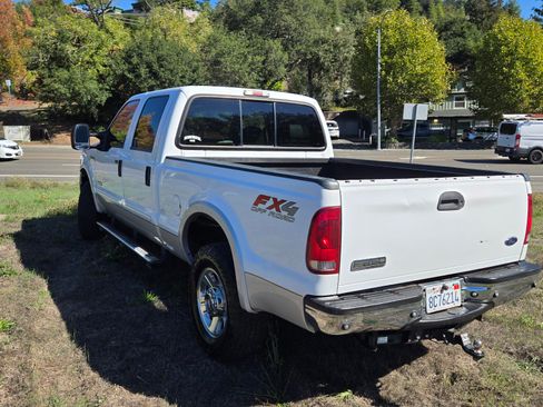 Used 2006 Ford F250 Lariat image 6