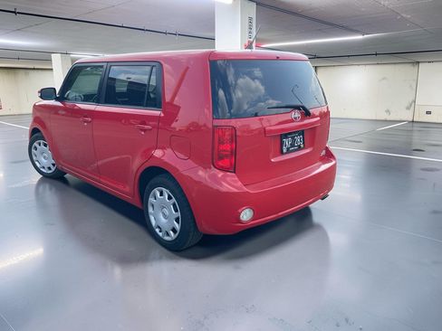 Used 2009 Scion xB w/ Release Series 6.0 FWD image 4